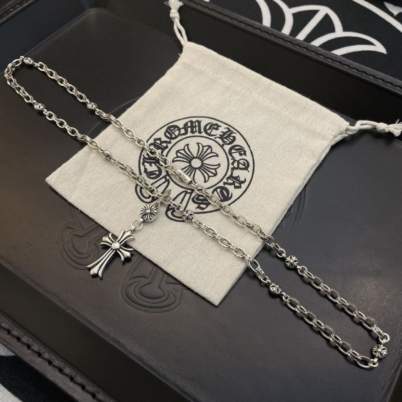 Ch*0me He**ts necklaces